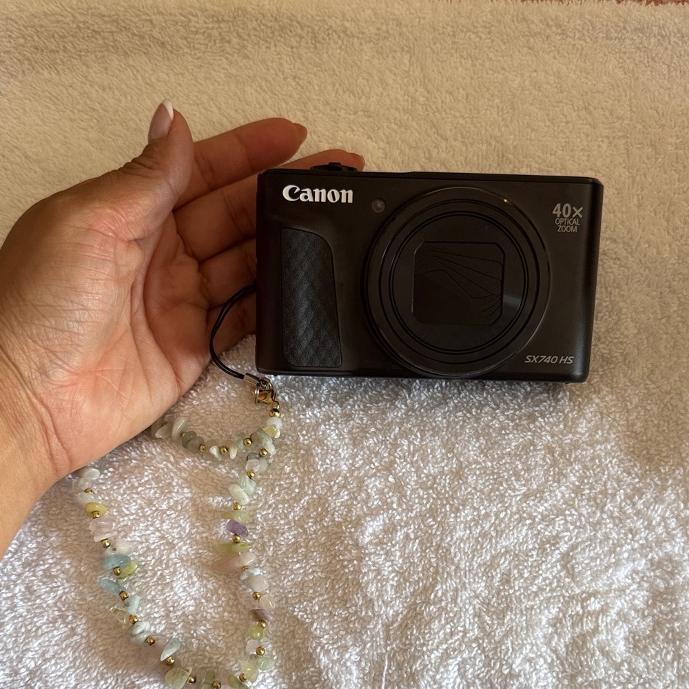 Canon Black SX740 HS Digital Camera